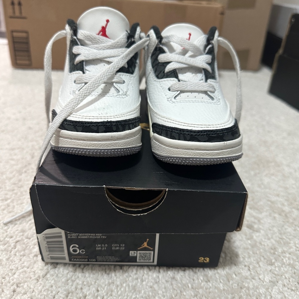 Jordan 3 Kids White and Black Sneakers